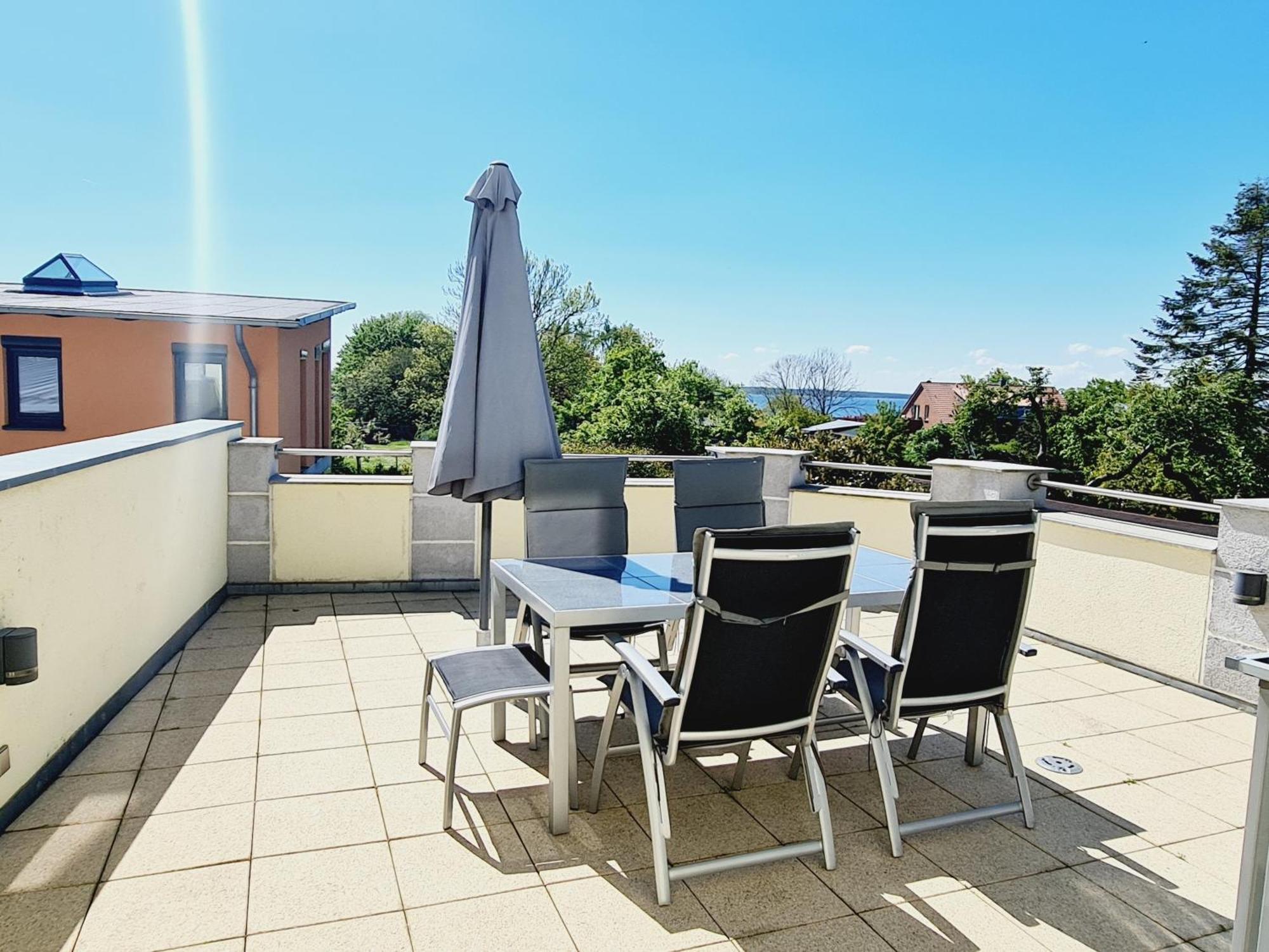 Artmare Apartment